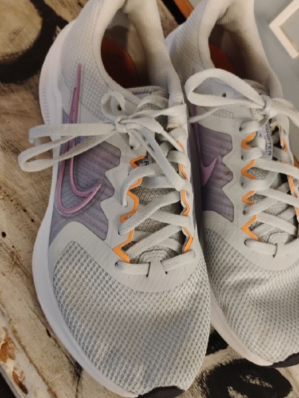 Nike Down Shifters 11 Sneakers. EUC Size 8